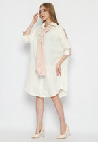 Kemeja Shirtdress dengan Shawl Jumputan Naila
