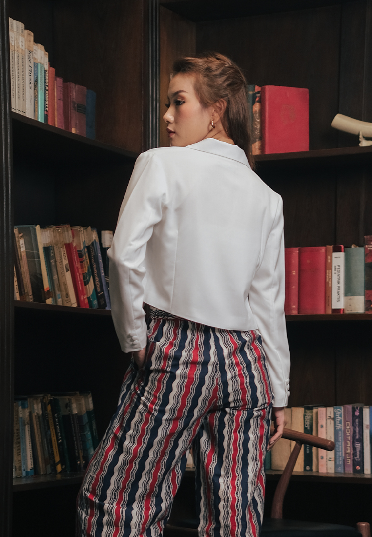 Vio Blazer Tangan Panjang White
