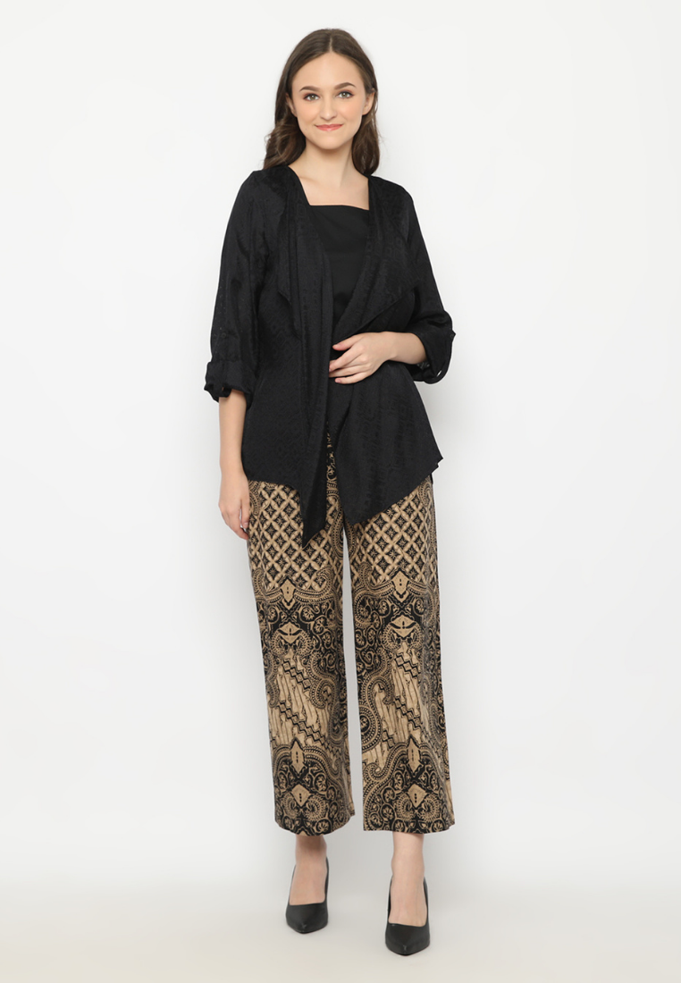 Ayu Outer Black