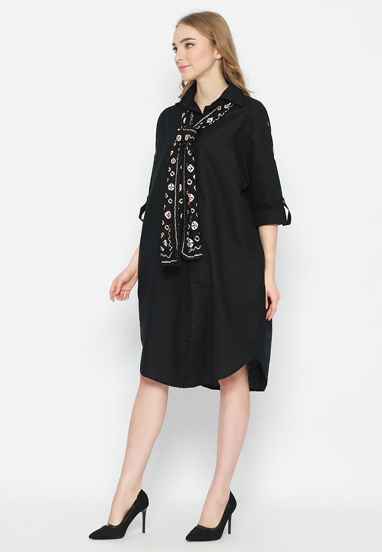 Kemeja Shirtdress dengan Shawl Jumputan Naila