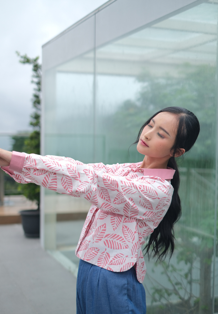 Rafifa Crop Shirt Pink