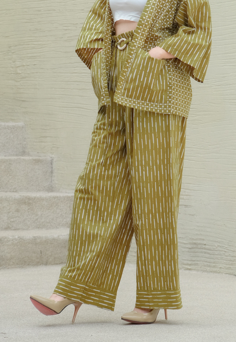 Nuria Pants Hujan Olive