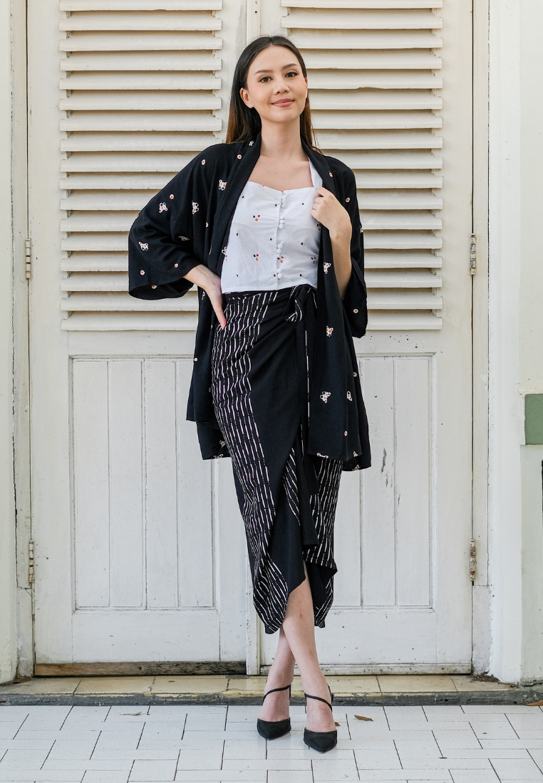 Kala Outer Kupu Black