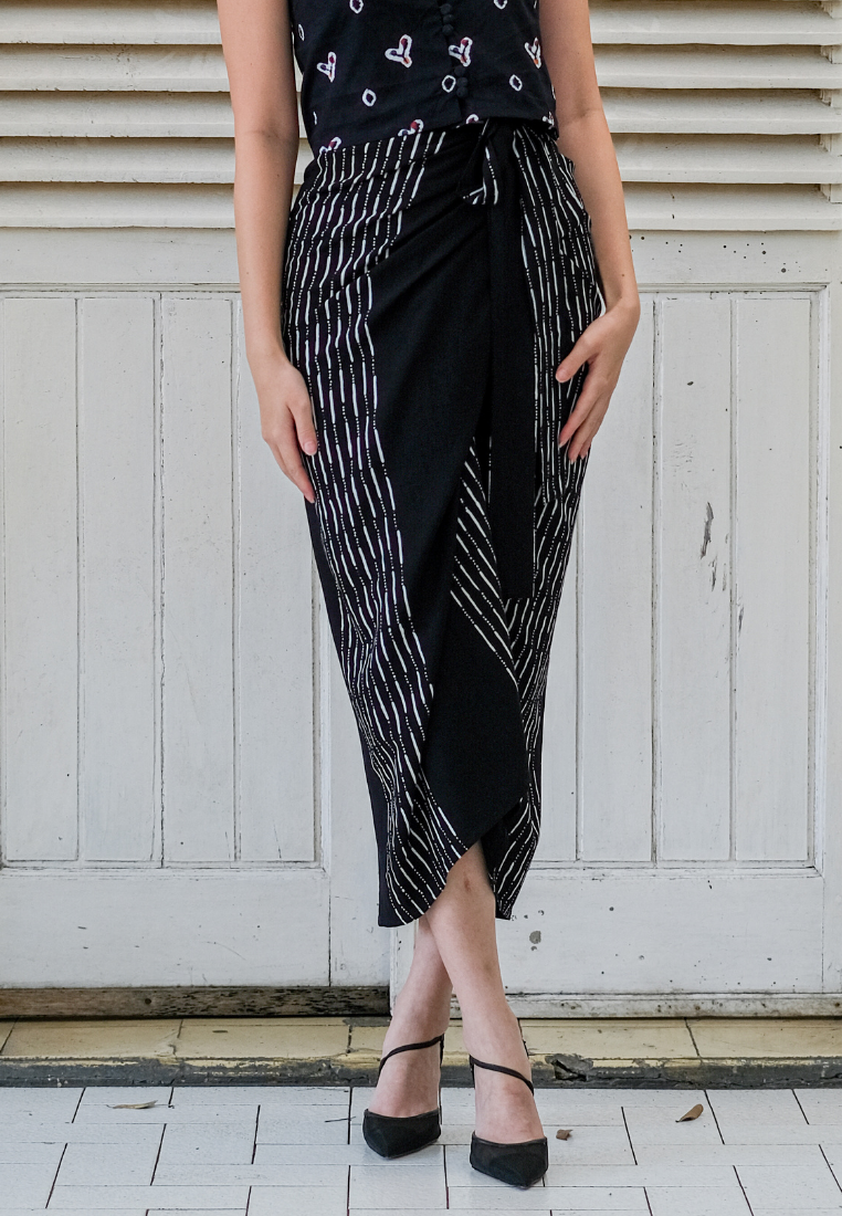 Ananta Warpskirt Hujan Black