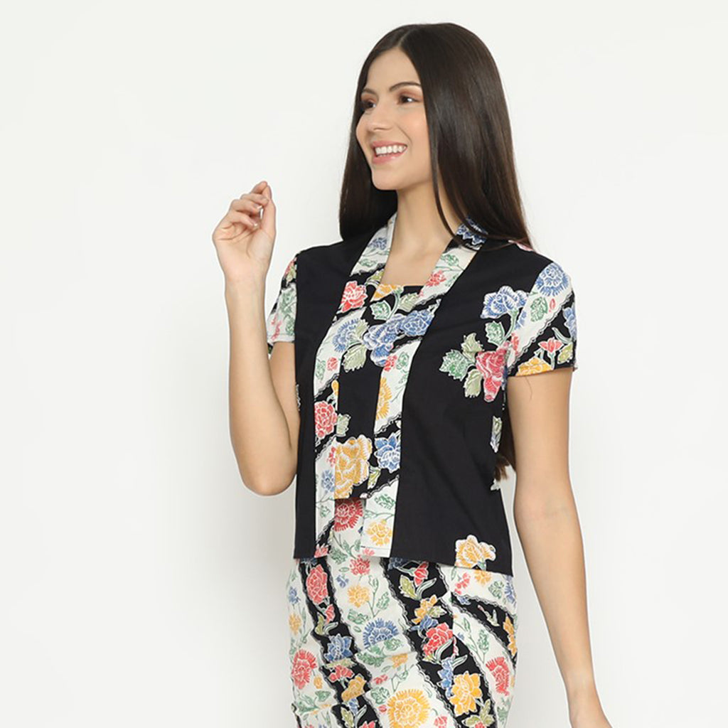 Kebaya Batik Lestari