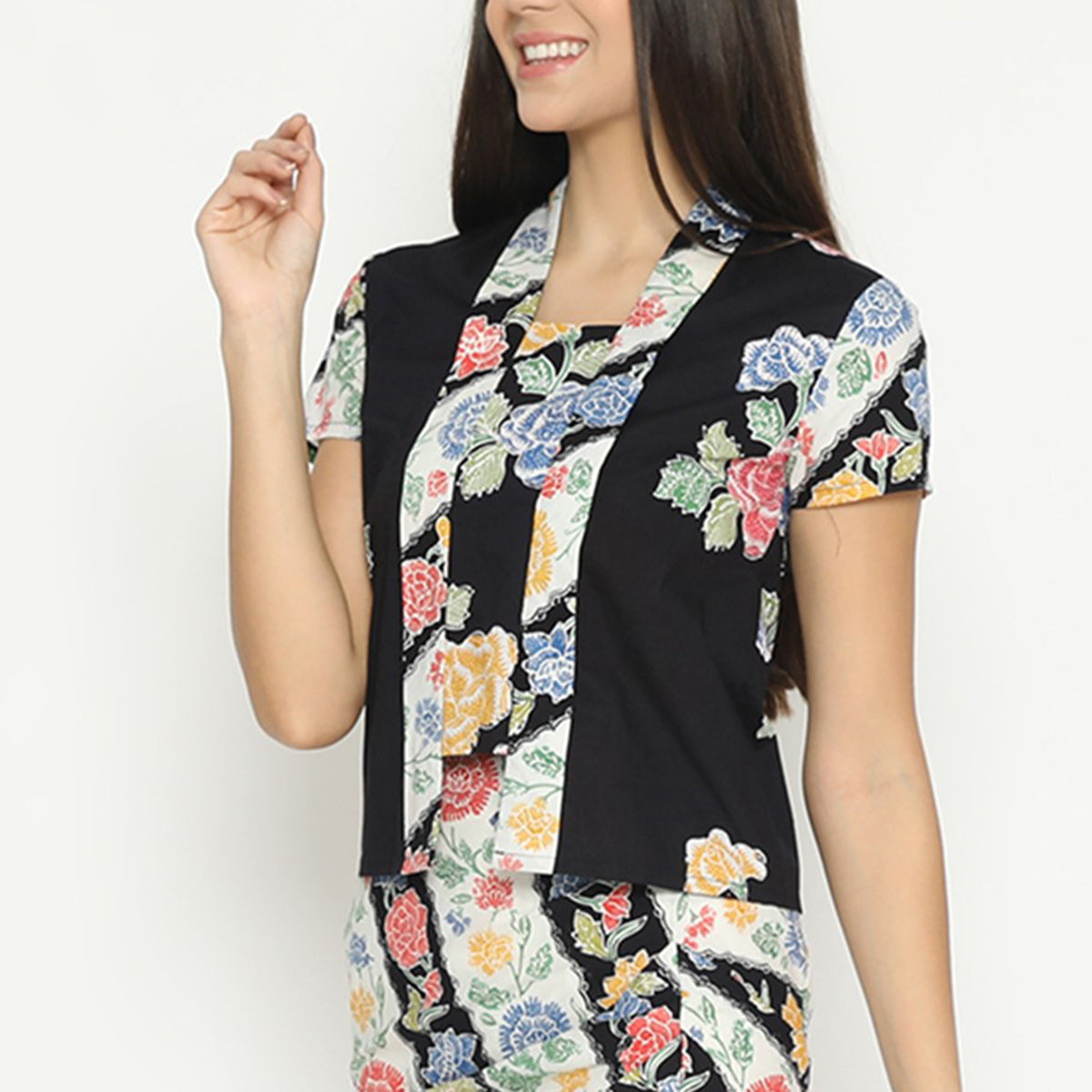 Kebaya Batik Lestari