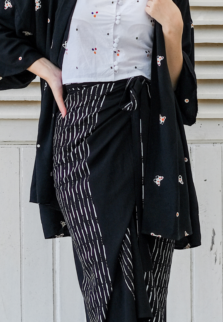 Ananta Warpskirt Hujan Black