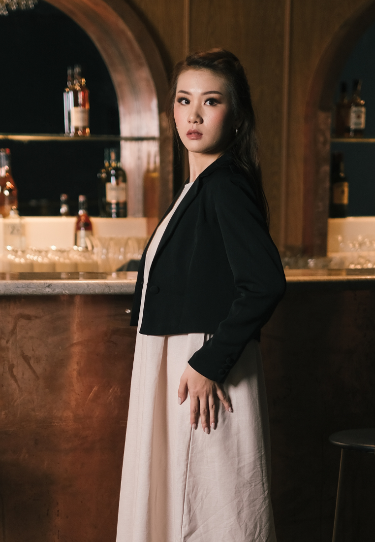 Vio Blazer Tangan Panjang Black