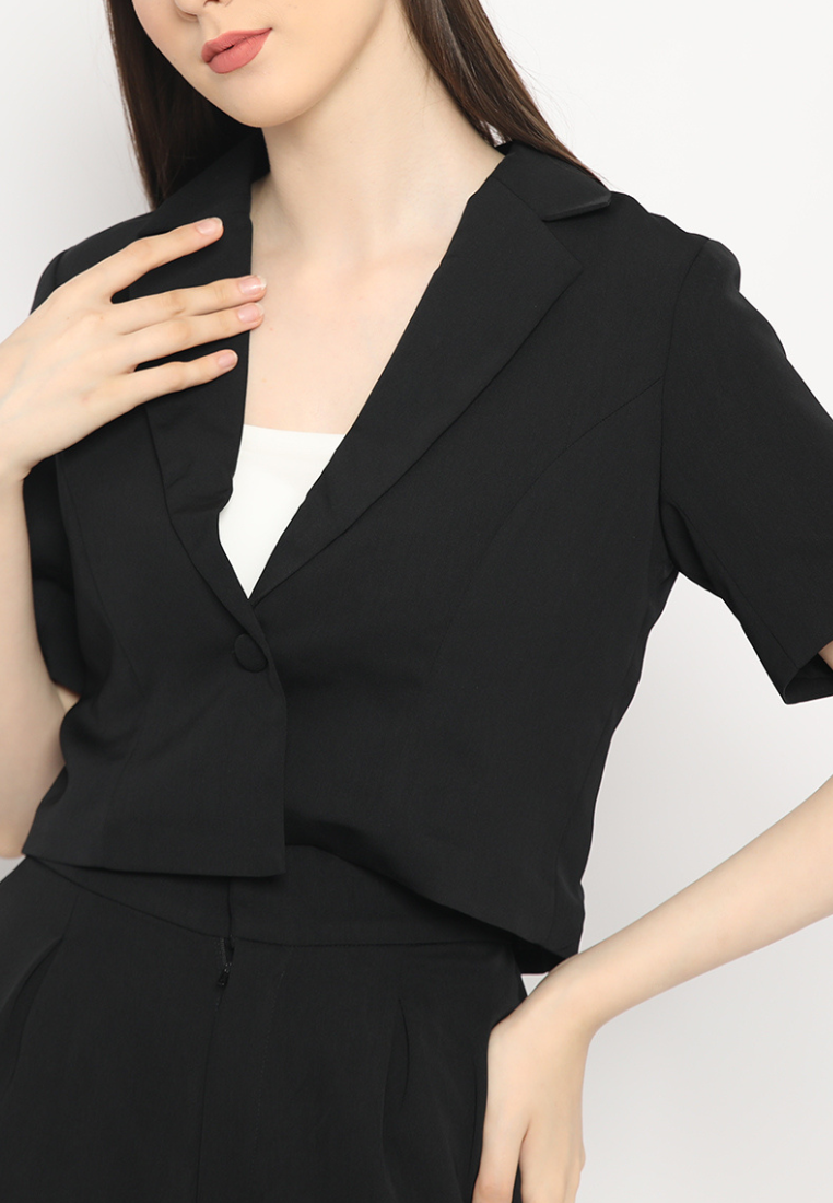Vio Blazer Tangan Pendek Black