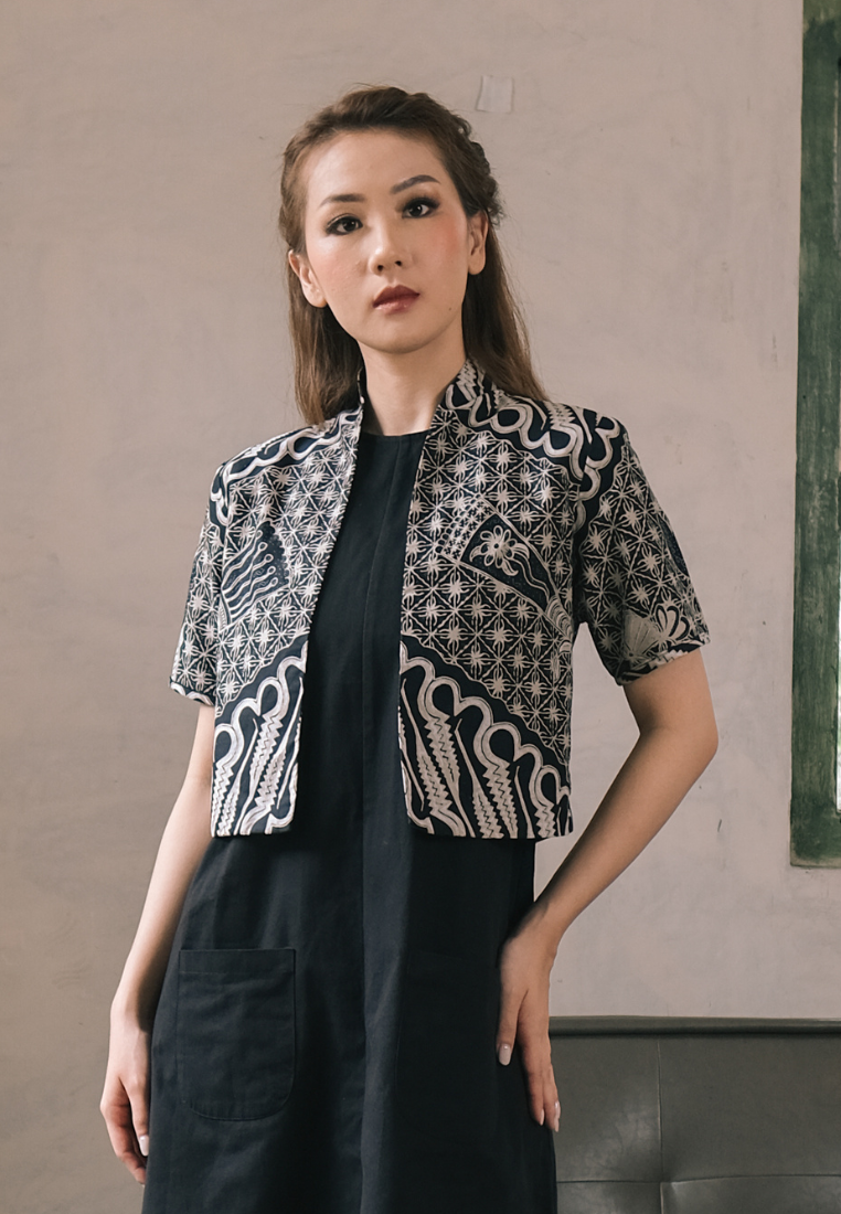 Hanum Riversible Outer Black