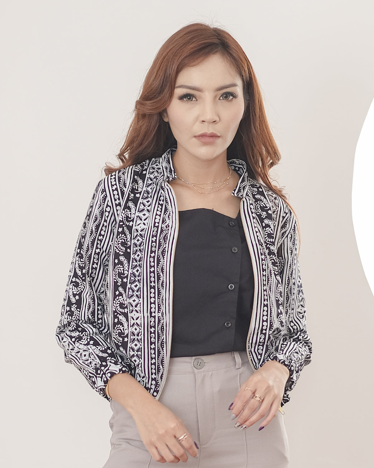 Jaket Bomber Batik Rani Black