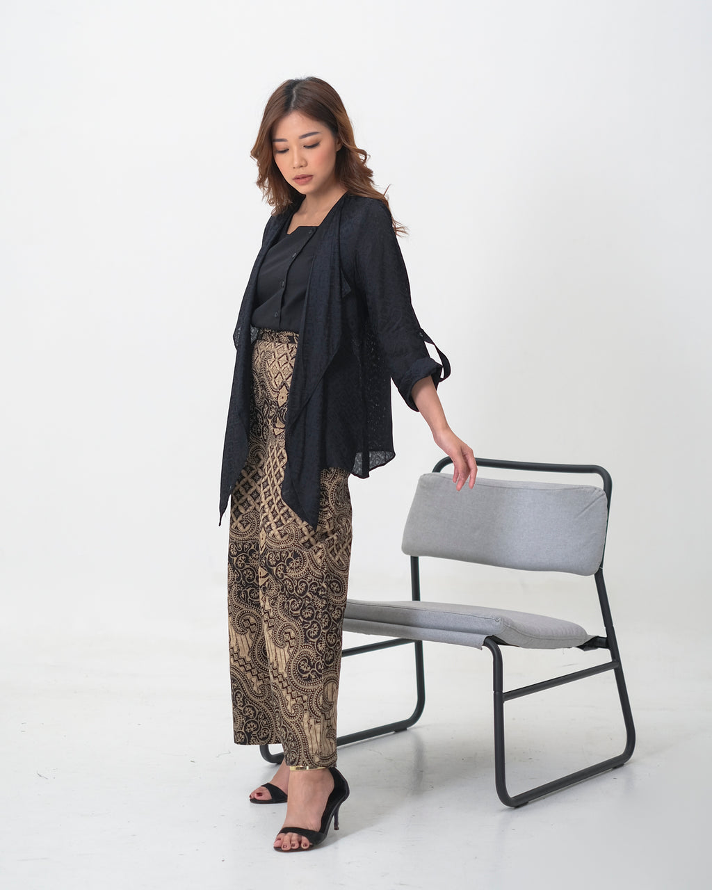 Ayu Outer Black
