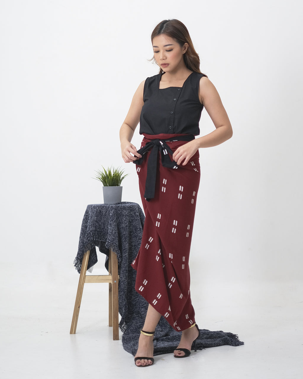 Ningta Wrap Skirt Red