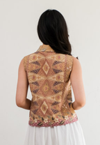Kinasih Vest