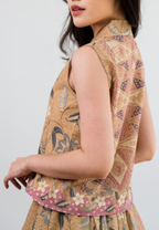 Kinasih Vest