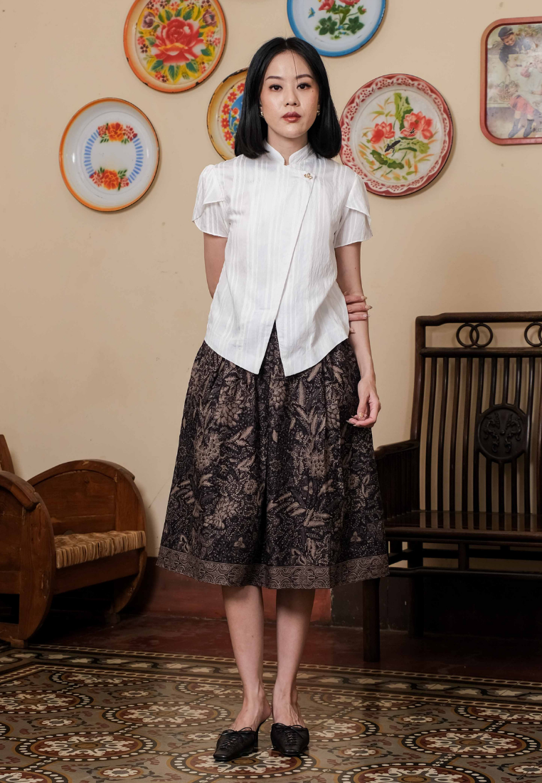 Gita Skirt Bunga Black
