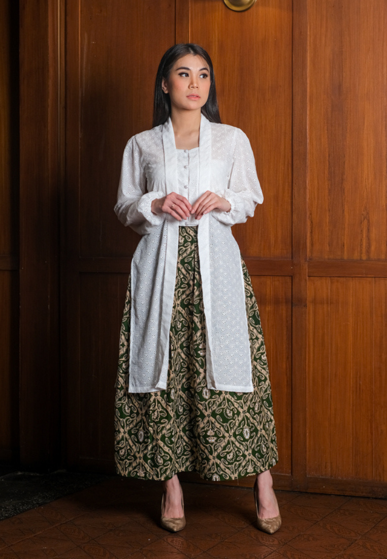 Asmarin Long Kebaya Offwhite