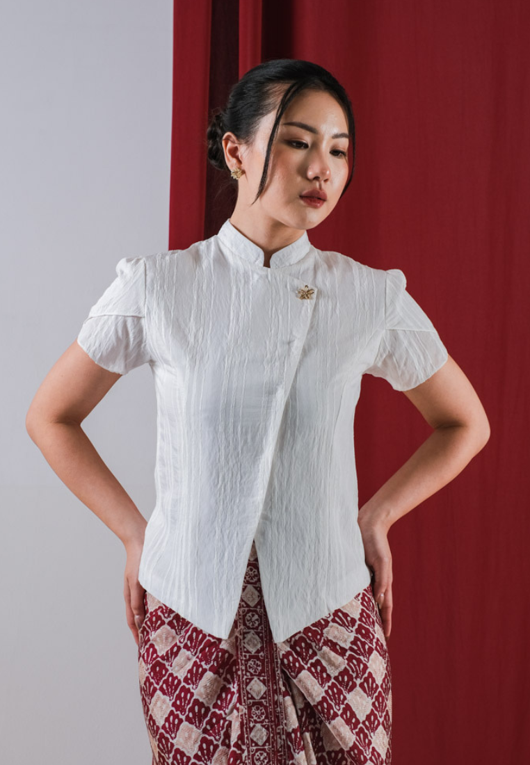 Dewanti Kebaya Pendek White