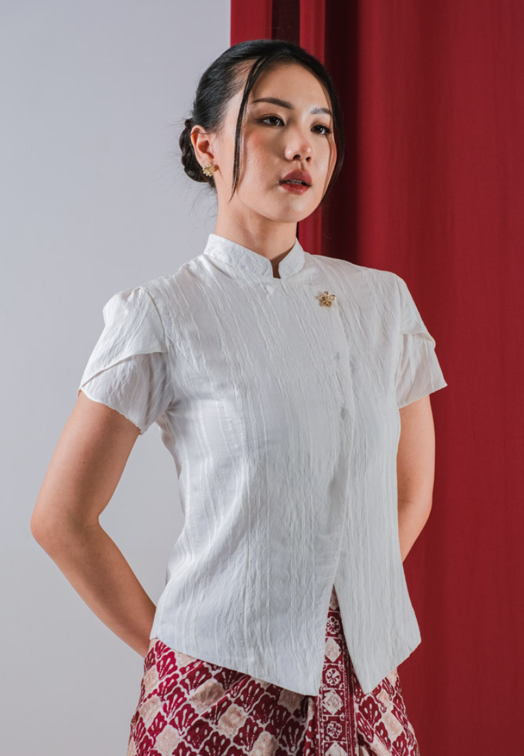 Dewanti Kebaya Pendek White