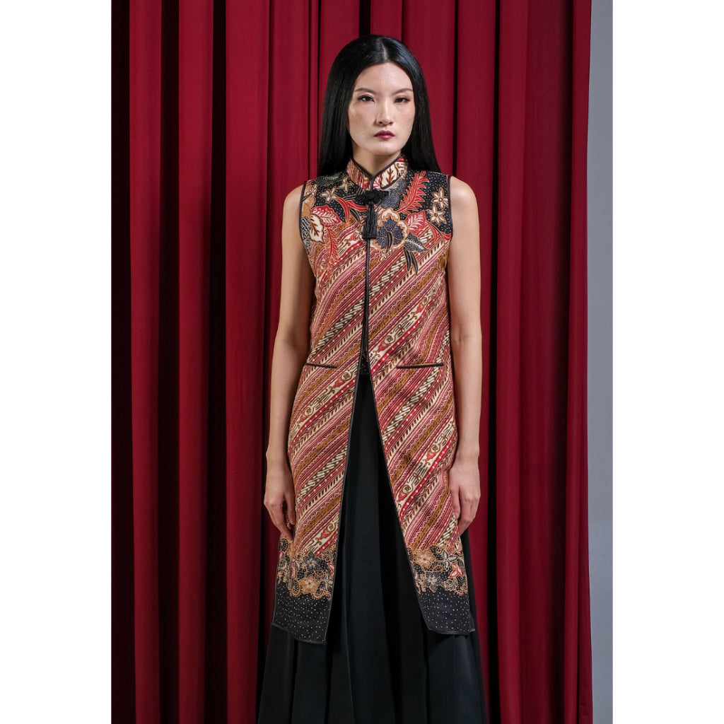 Puspita Longtop Black