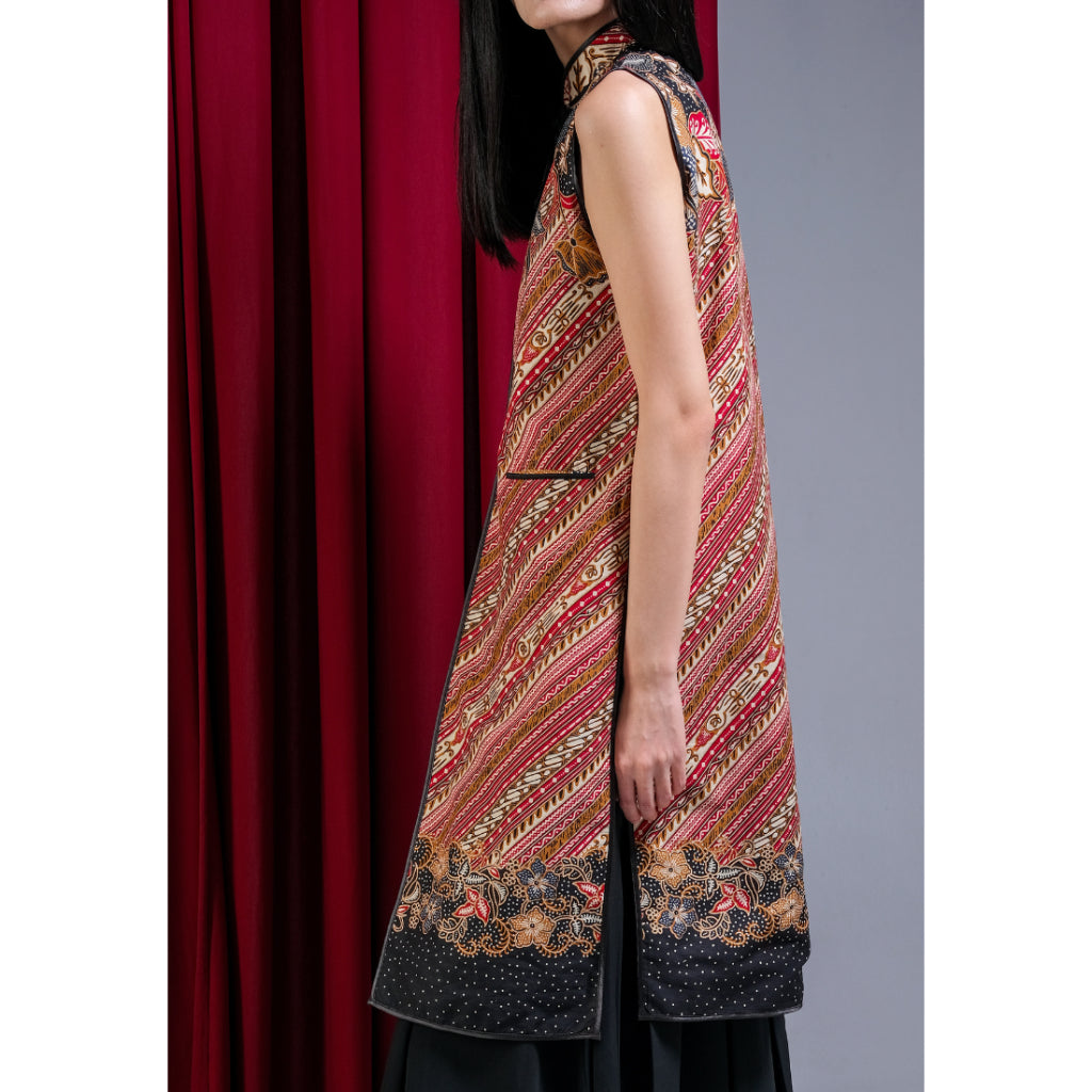 Puspita Longtop Black